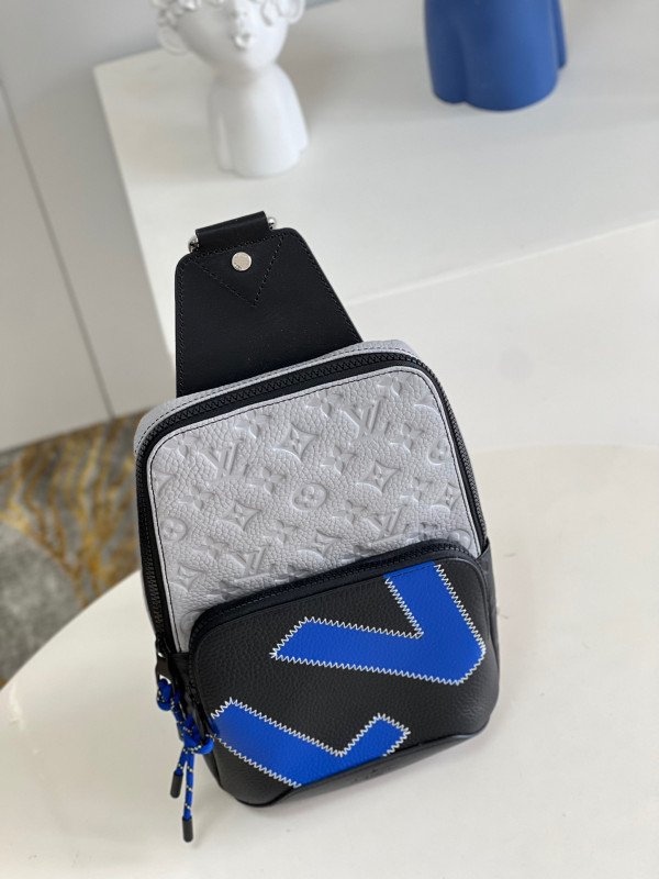 l0*is V*t0n avenue slingbag