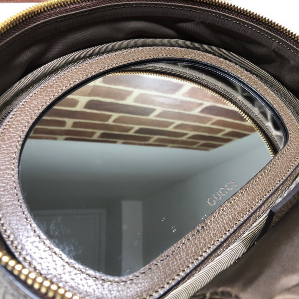 G*u*i cosmetic bag