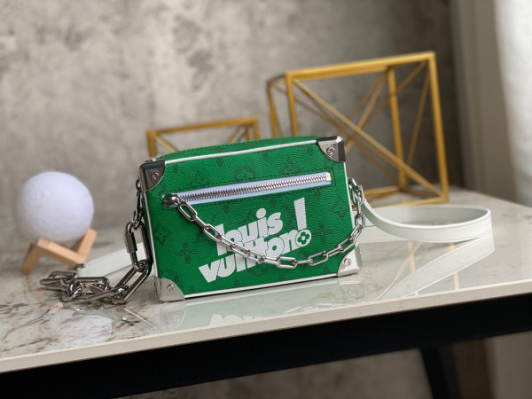 l0*is V*t0n mini soft trunk