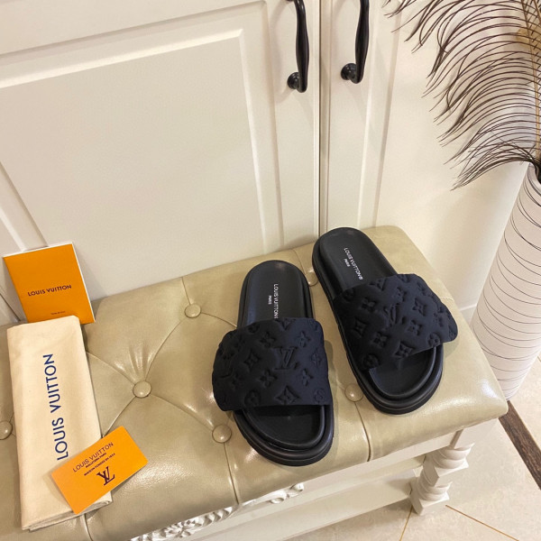 l0*is V*t0n pool pillow comfort mule