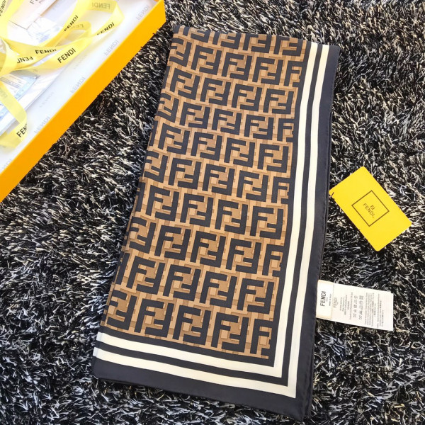 F**di scarf