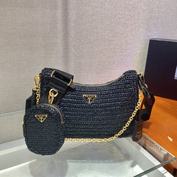 Pra*a re-edition 2005 raffia bag