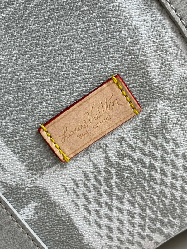 l0*is V*t0n keepall bandouliÈre 50