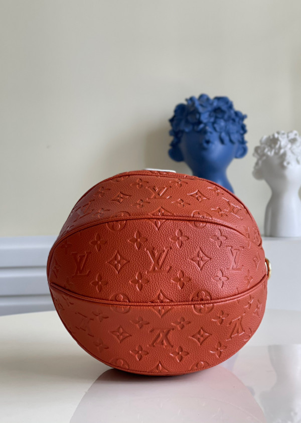 l0*is V*t0n lvxnba ball in basket
