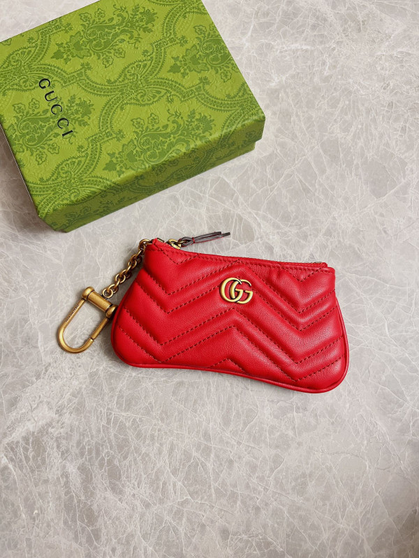 G*u*i gg marmont matelassé key case