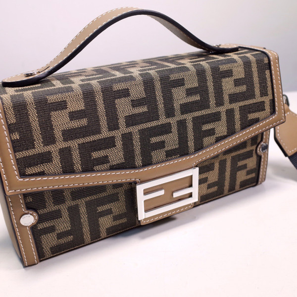 F**di baguette soft trunk