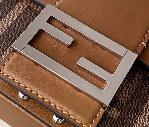F**di baguette trunk mini
