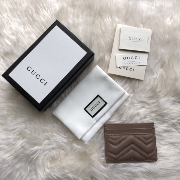 G*u*i marmont card case