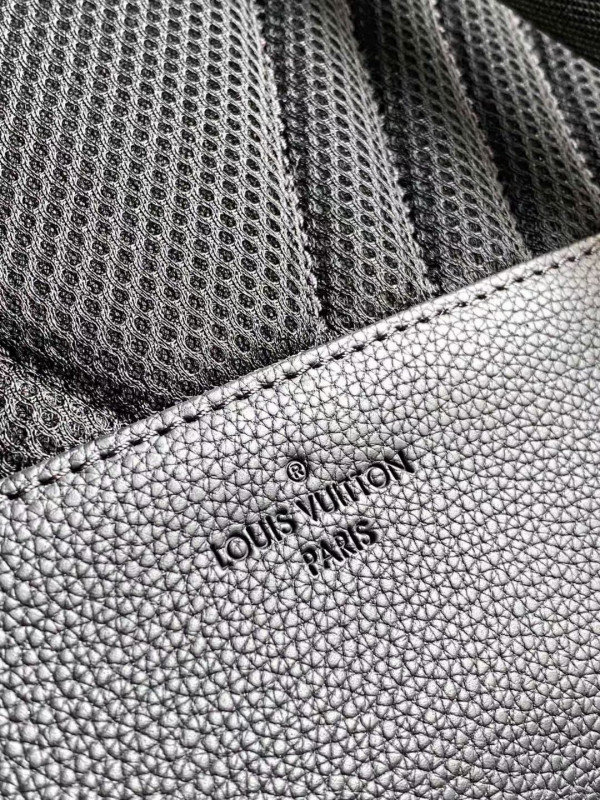 l0*is V*t0n backpack