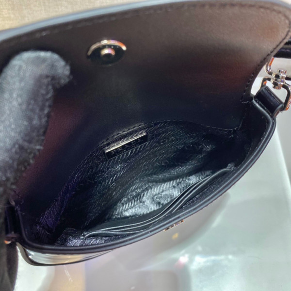 Pra*a cleo mini bag