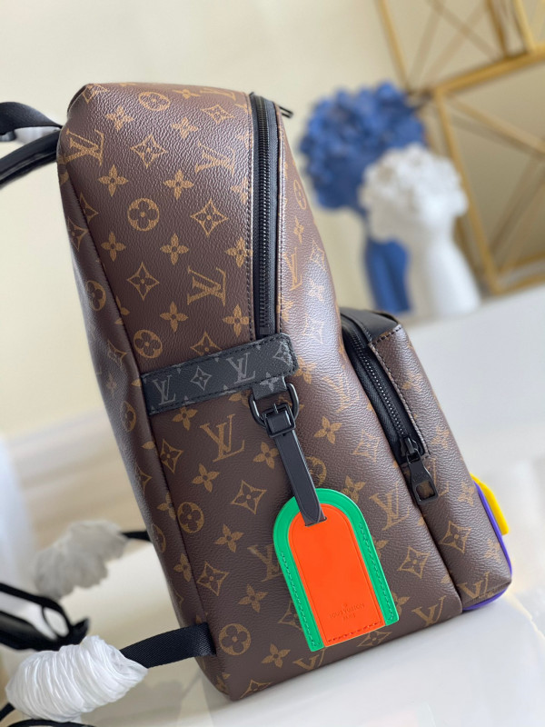 l0*is V*t0n discovery backpack