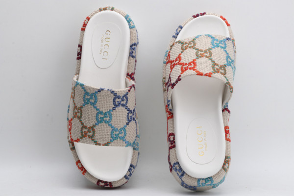 G*u*i platform slide sandal