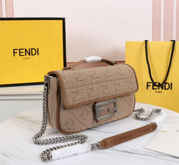 F**di midi baguette chain