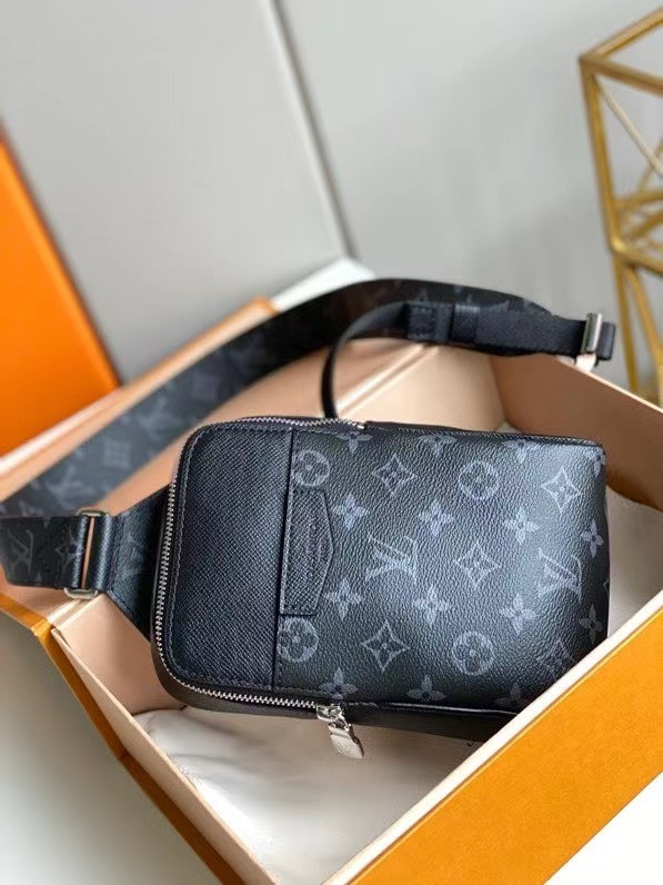 l0*is V*t0n outdoor slingbag