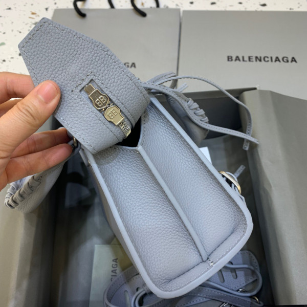 Ba*len*cia*ga neo classic mini top handle bag