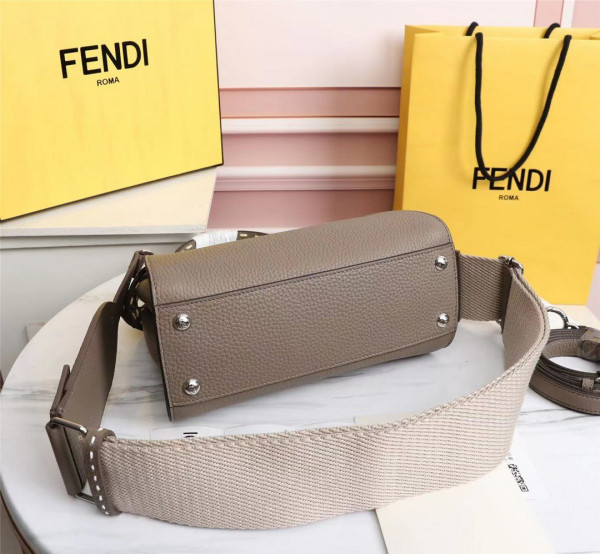 F**di peekaboo mini bag-18-23-11cm
