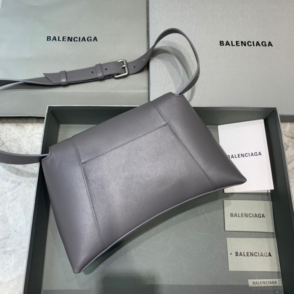 Ba*len*cia*ga downtown medium shoulder bag