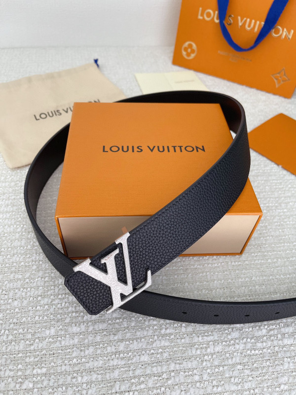 l0*is V*t0n belt