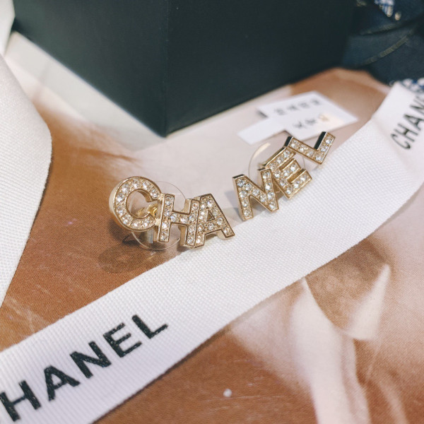 CL EARRINGS