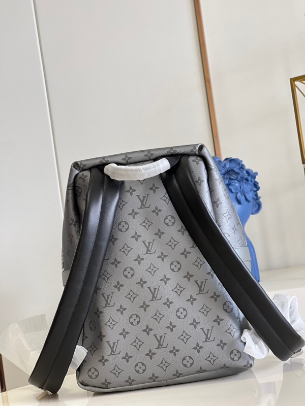 l0*is V*t0n discovery backpack pm
