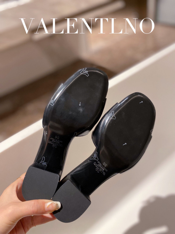 Va1e*ntin0 vlogo signature slide sandal