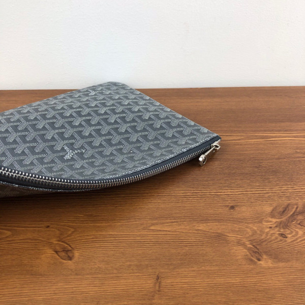 Go*ard senat pouch