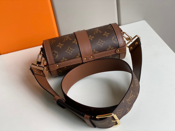 l0*is V*t0n papillon trunk