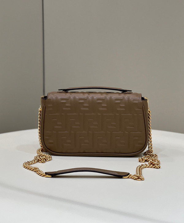 F**di baguette chain midi 397b98-24*14*7cm