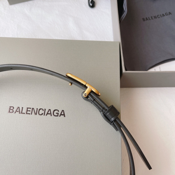 Ba*len*cia*ga belt