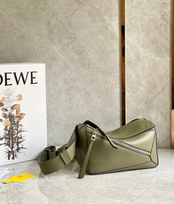 Lowee Small Puzzle Bag-24*16*10.5cm