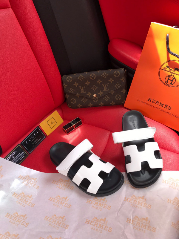 H**mes sandal