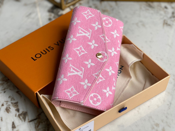 l0*is V*t0n sarah wallet