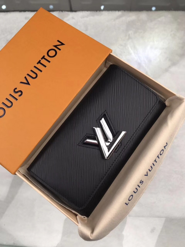 l0*is V*t0n twist wallet