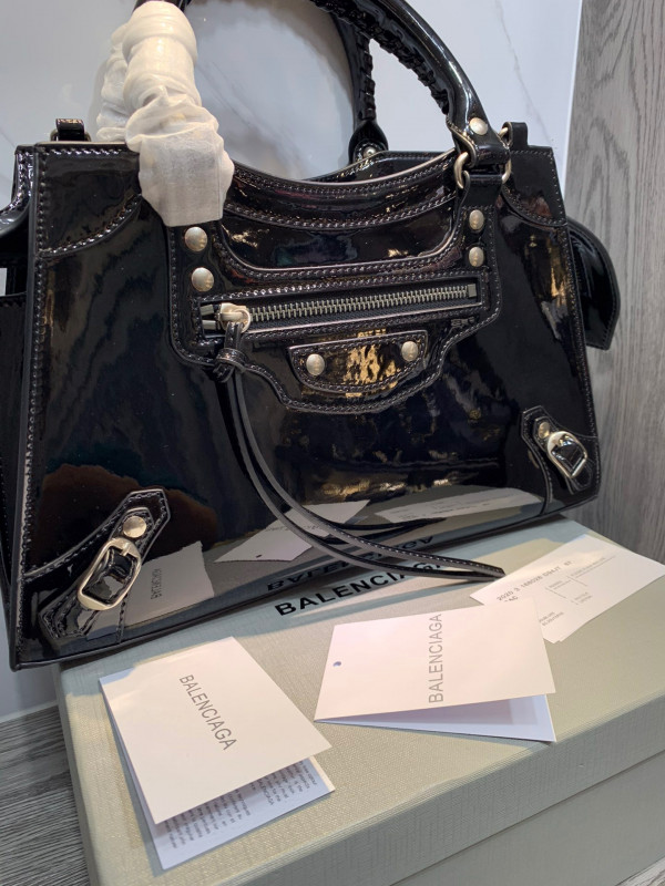 Ba*len*cia*ga neo classic small top handle bag