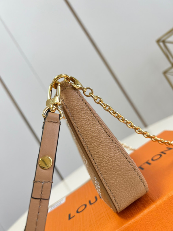 l0*is V*t0n easy pouch on strap