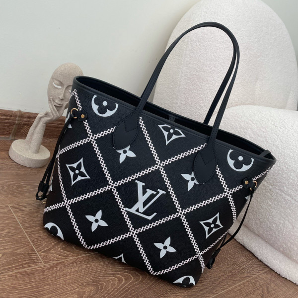 l0*is V*t0n neverfull mm