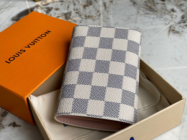 l0*is V*t0n victorine wallet
