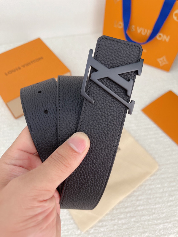 l0*is V*t0n belt