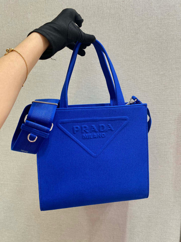 Pra*a tote bag