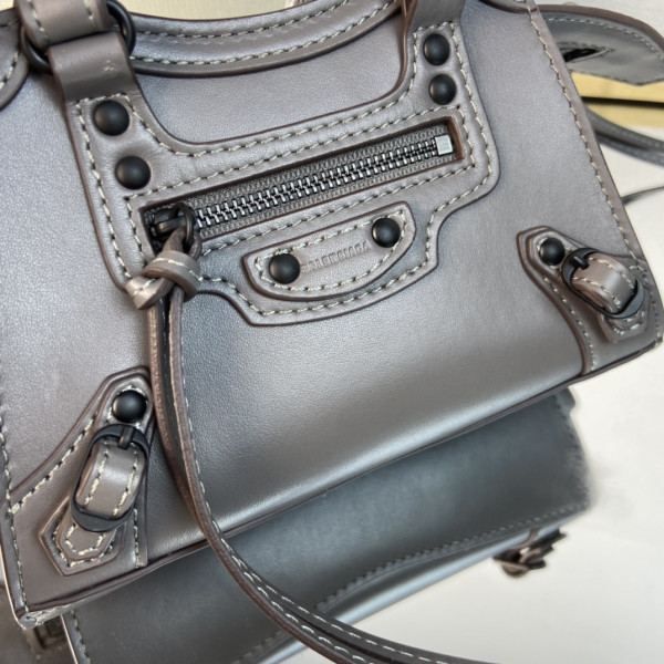 Ba*len*cia*ga neo classic nano top handle bag