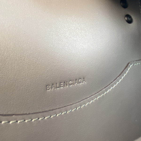 Ba*len*cia*ga neo classic small top handle bag