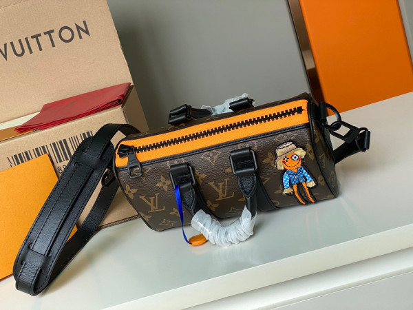 l0*is V*t0n keepall xs