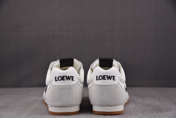 L0ew* ballet runner