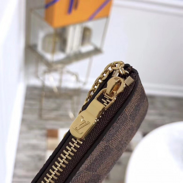 l0*is V*t0n coin purse