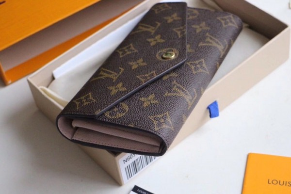 l0*is V*t0n sarah wallet