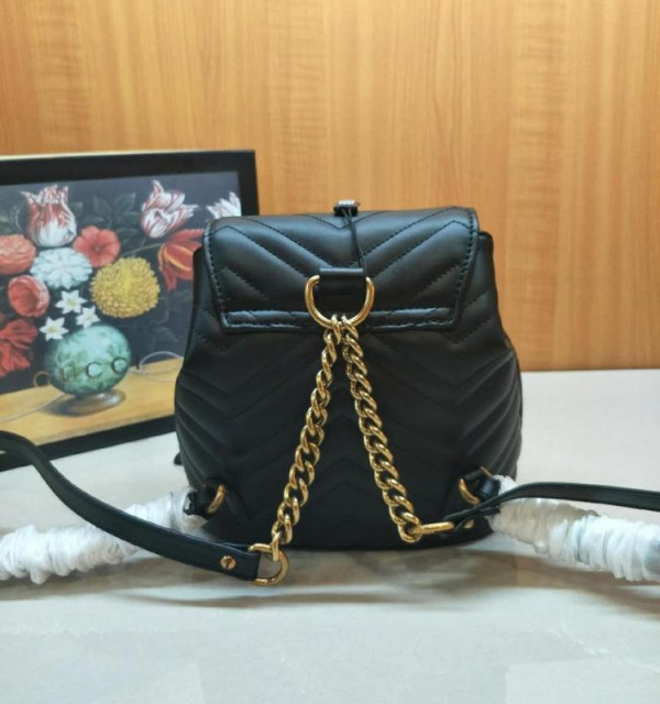 G*u*i gg marmont matelassé backpack 528129