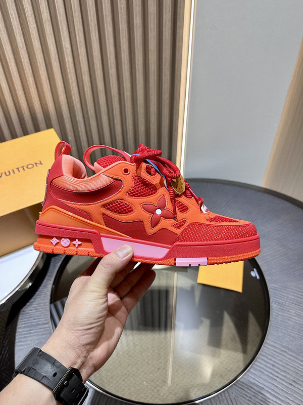 l0*is V*t0n sneakers
