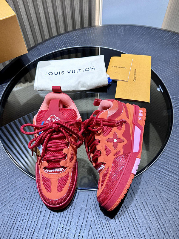 l0*is V*t0n sneakers
