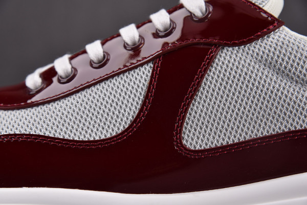 Pra*a sneaker