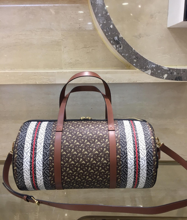 B**rry barrel bag